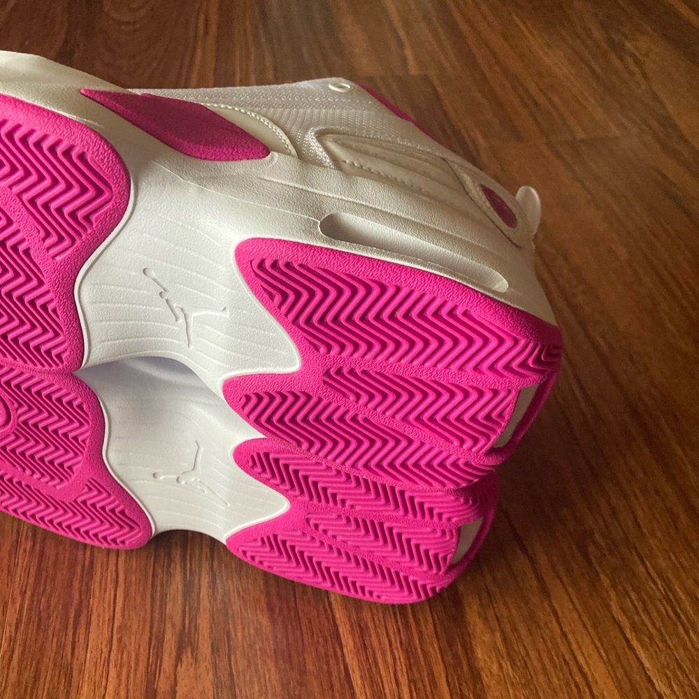 🆕🔥Jordan Max Aura 6White/Pink 6.5Y/Womens 8 - Picture 6 of 11